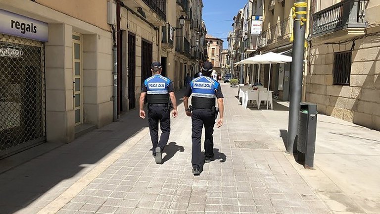 La Policia Local de les Borges patrullant per la ciutat