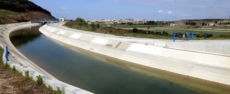 El canal Segarra-Garrigues a l'alçada del Talladell