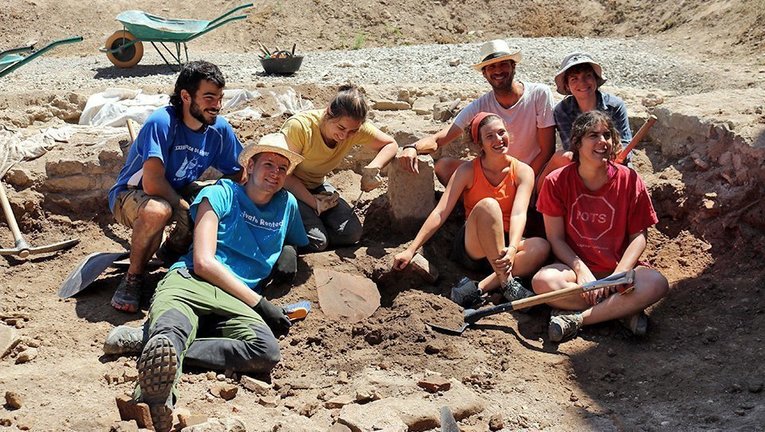 Estudiants que han participat en les excavacions a l&#39;antiga ciutat romana de Iesso, a Guissona