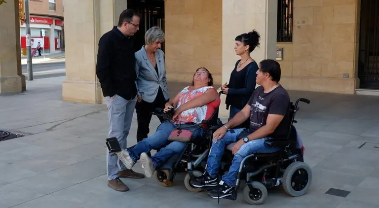 Laura Sarri, Jon Jiménez i Cristina Puigventós, acompanyats de Maarc Solsona