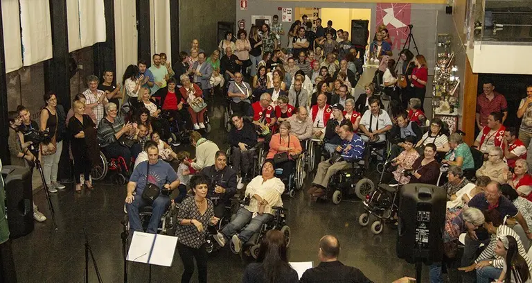 Acte inaugural del projecte Viure sobre rodes a L'Amistat