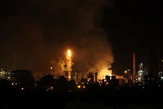 Pla general de l'incendi a la indústria química on hi ha hagut una explosió a la Canonja el 14 de gener del 2020. (Horitzontal)