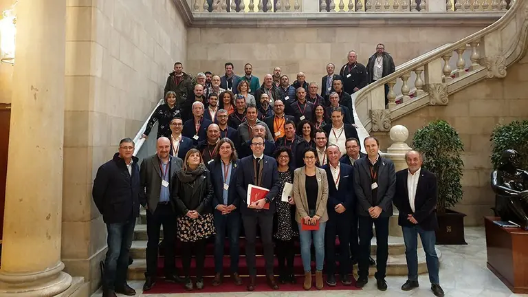La reunió dels municipis de la fruita dolça, amb el predient de la Comissió d'Agricultura del Parlament