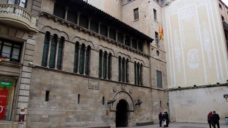 Imatge d&#39;arxiu de la façana del Palau de la Paeria de Lleida. (Horitzontal) - Salvador Miret