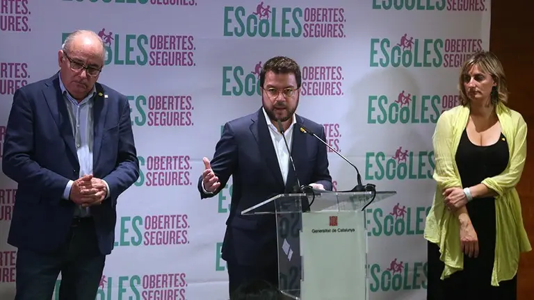 El conseller d'Educació, Josep Bargalló; el vicepresident del Govern, Pere Aragonès, i la consellera de Salut, Alba Vergés