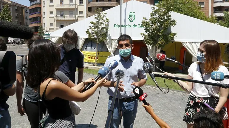 El conseller de Treball, Afers Socials i Família, Chakir El Homrani visita les instal·lacions a Lleida