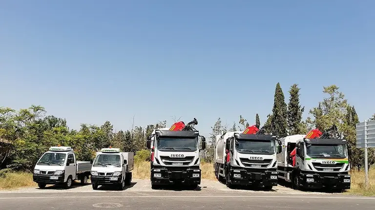 La flota dels nous vehicles de la recollida de brossa del Pla d'Urgell