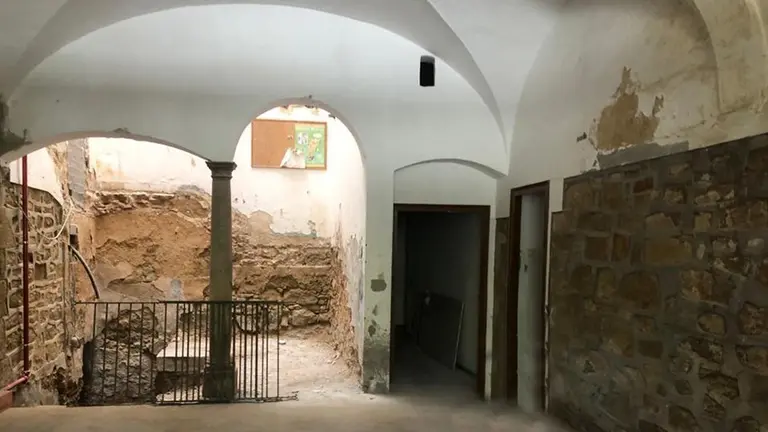 Obres a la planta baixa de la residència Mas Vell d'Agramunt