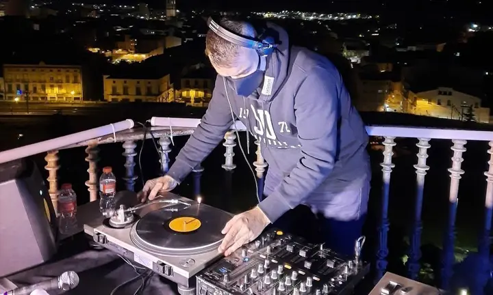 Dj Toni Oliver