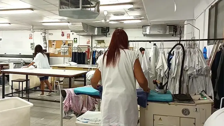 El servei de bugaderia d'Alba ha rebut incorporacions gràcies als programes d'Enfoc