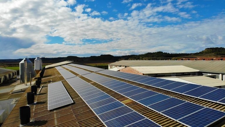 Plaques solars teulades explotacions  - JARC