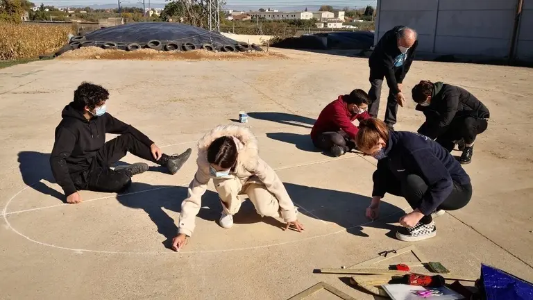Disseny d'un rellotge solar analemàtic a la Granja Pifarré