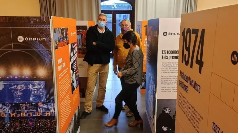 La Biblioteca de Guissona acull l'exposició '60 anys de lluita i compromís'