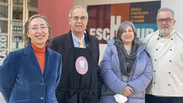 Rosa Majoral, i membres de les societats gastronómiques de Lleida