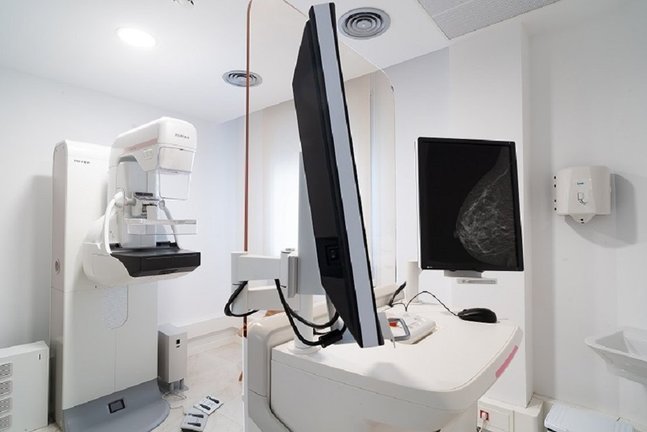 Imatge del mamògraf en les noves instal·lacions de la clínica NovAliança