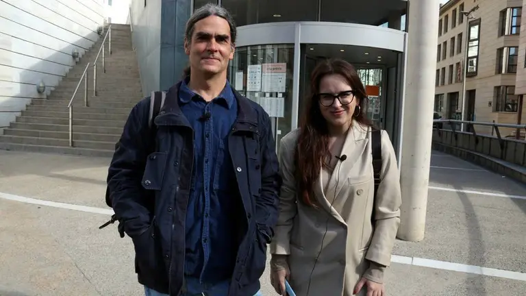 Els regidors del Comú de Lleida a la Paeria, Sergi Talamonte i Elena Ferre, davant dels jutjats de Lleida
Data de publicació: dilluns 28 de febrer del 2022, 13:09
Localització: Lleida
Autor: Salvador Miret