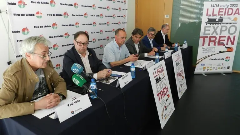 Autoritats i organitzadors abans de la presentació de l'11a edició del saló Lleida Expo Tren ©Fira de Lleida