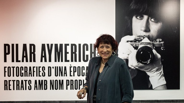 Pilar Aymerich fotografiada pel cap de fotografia de La Mira, Jordi Borràs, durant la inauguració de la seva exposició a Juneda, el setembre del 2021 ©Jordi Borràs