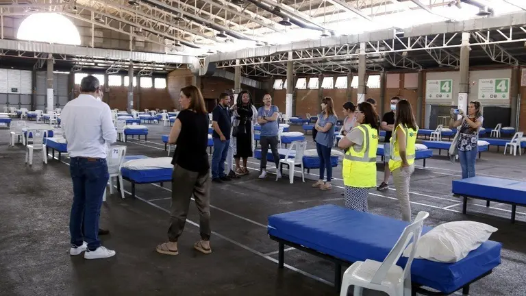 Tècnics i regidors de la Paeria visitant el pavelló 3 de Fira de Lleida ©Laura Cortés