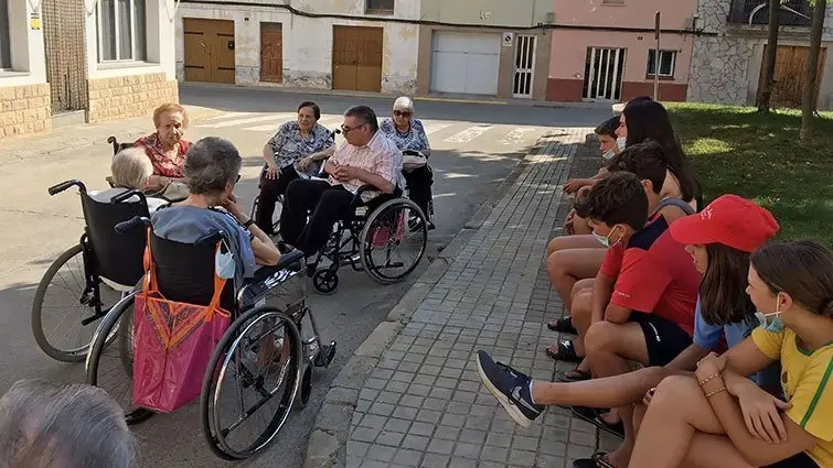 Camp de Treball a Vilanova de Bellpuig ©AjVilanova