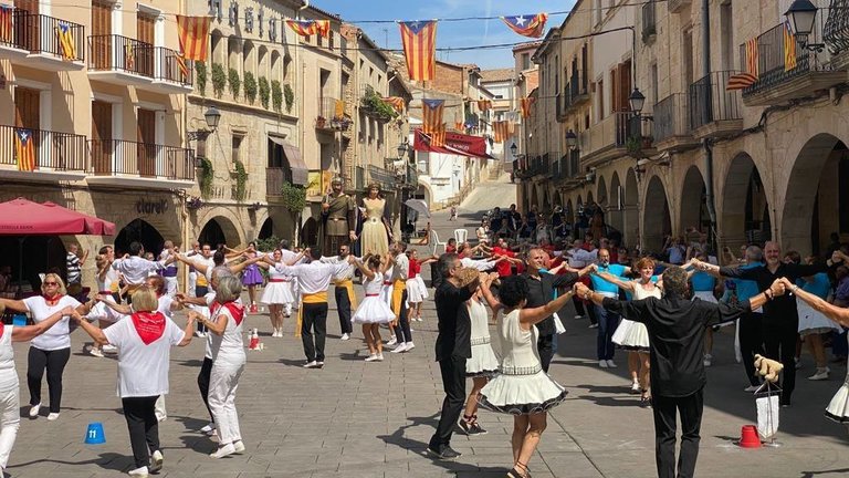 El concurs de colles sardanistes en el marc de la Festa Major - Foto: Ajuntament de les Borges Blanques