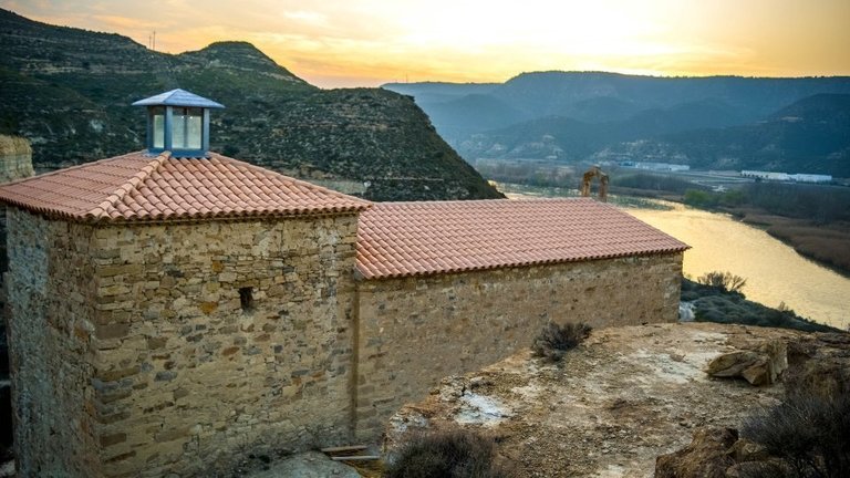 Vista de l'ermita de Sant Jaume de La Granja d'Escarp. Fotografia: Ajuntament de La Granja d'Escap.