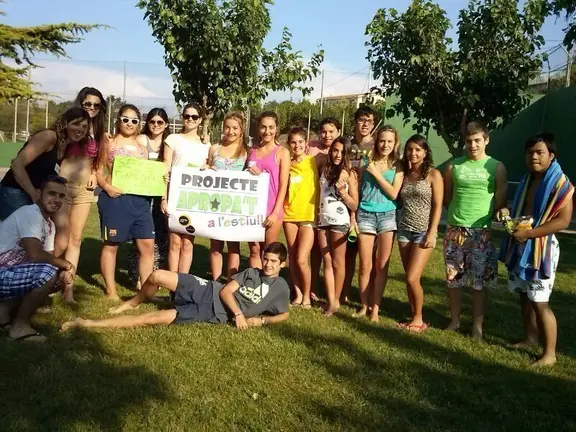Els joves del municipi van ser els primers a gaudir d'aquest nou projecte estival