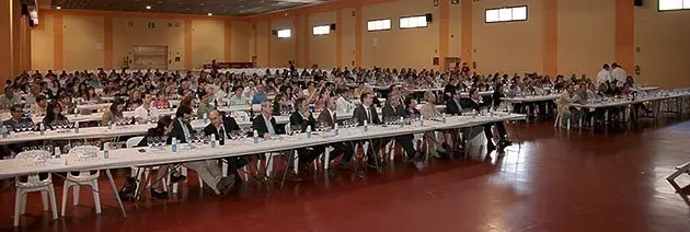 El Pavelló Pla d'Urgell preparar acull el primer tast solidari Vi per Vida.