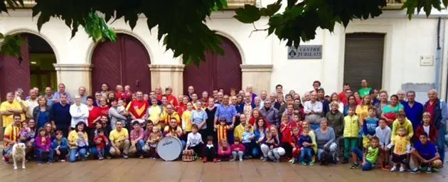 Concentracio Castellnou Seana, en suport a la consulta del 9N.