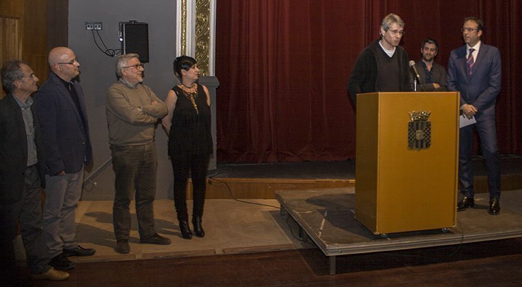 Jordi Casas rep l&#39;accèssit del Premi de Novel·la Breu Ciutat de Mollerussa.