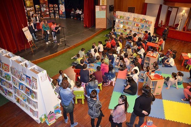 El saló del Llibre Infantil acull la quarta edició de la Marató de Lectura en Veu Alta.