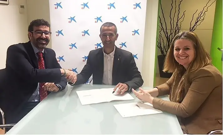 Foto signatura conveni la caixa - alcarras inteior
