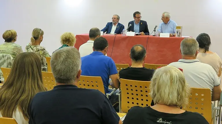 Presentació del nou llibre de Jaume Suau a l'Amistat