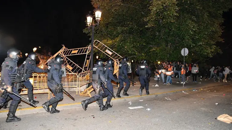 Càrregues de la Policia a la rambla Ferran a Lleida