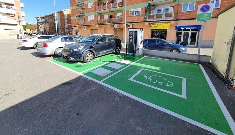 Estació de càrrega de vehicles electrics a Mollerussa