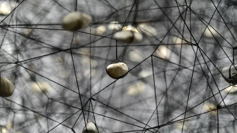 Chiharu Shiota 'In the beginning was...' a la Fundació Sorigué