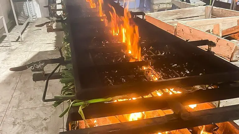 Els aparells per coure els calçots desenvolupats der Jordi Llanes ©Territoriscat