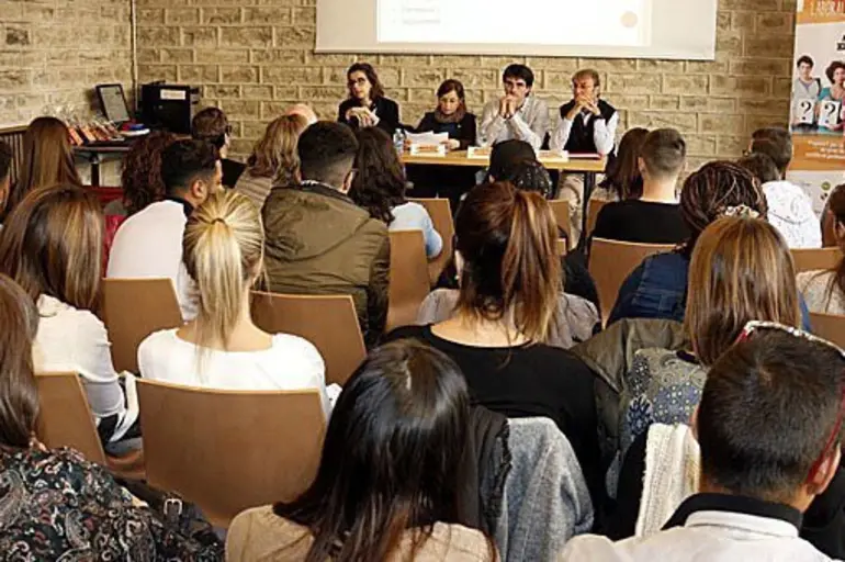 Un total de 217 joves de Ponent que ni estudien ni treballen s'han acollit al Programa Noves Oportunitats Un total de 217 joves de Ponent que ni estudien ni treballen s'han acollit al Programa Noves Oportunitats
