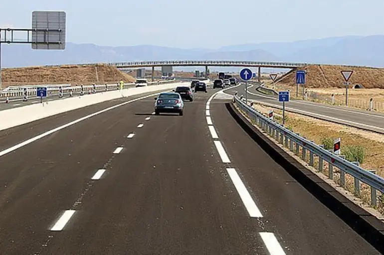 Entra en servei l'A-14 entre Lleida i Rosselló, que descongestionarà el trànsit de 13.500 vehicles al dia a la N-230 Entra en servei l'A-14 entre Lleida i Rosselló, que descongestionarà el trànsit de 13.500 vehicles al dia a la N-230