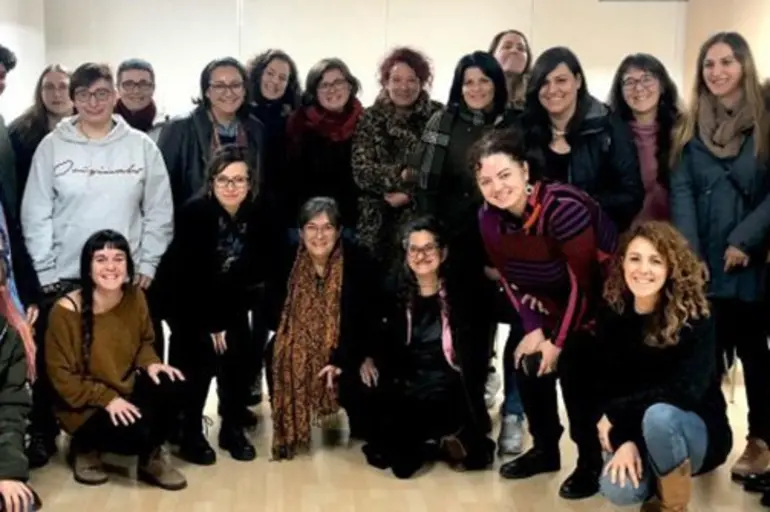 Posar fi a la doble discriminació de ser doma i tenir un trastorn mental Posar fi a la doble discriminació de ser doma i tenir un trastorn mental