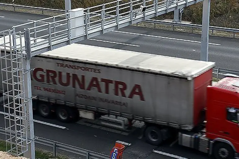 Comença a funcionar en període de proves el radar per trams a l'A-2 entre Tàrrega i Anglesola Comença a funcionar en període de proves el radar per trams a l'A-2 entre Tàrrega i Anglesola