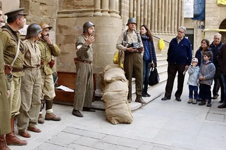 Agramunt commemora els 80 anys del primer bombardeig de la Guerra Civil Agramunt commemora els 80 anys del primer bombardeig de la Guerra Civil