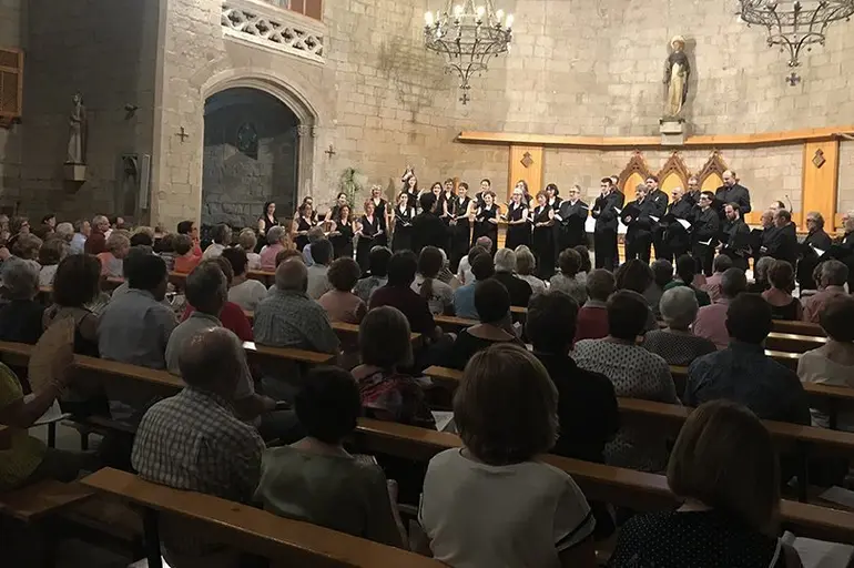 La Coral Sant Jordi inaugura el 7è Juliol de Música i Poesia de Balaguer La Coral Sant Jordi inaugura el 7è Juliol de Música i Poesia de Balaguer