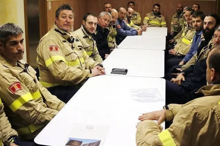 Bombers voluntaris de Lleida anuncien que tancaran els parcs a partir de dimecres Bombers voluntaris de Lleida anuncien que tancaran els parcs a partir de dimecres