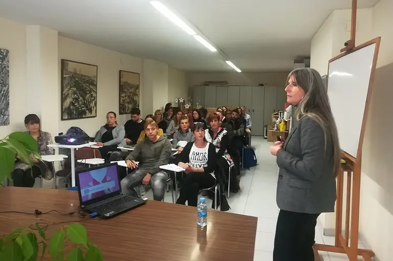 L'experta Montse Soler dona pautes per afrontar els reptes del comerç a Mollerussa L'experta Montse Soler dona pautes per afrontar els reptes del comerç a Mollerussa
