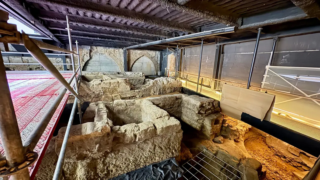 Adoberies ubicades al número 19 de la rambla Ferran de Lleida