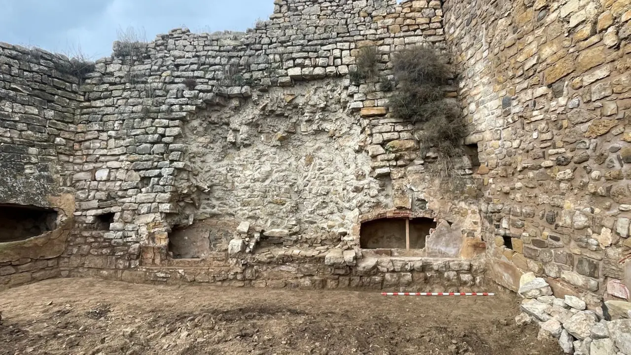 Imatge de les obres de restauraci&oacute; de la muralla de Guimer&agrave;. Foto: Diputaci&oacute; de Lleida