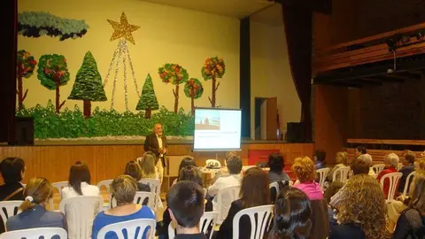 L'expert en coaching, José Manuel Toledano va oferir una xerrada en el marc de la setmana cultural
