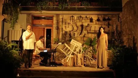 Representació de Lluna d'estiu a cal Ros de Fondarella.