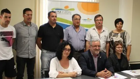 L'acte de presentació, amb els responsables del clubs d'hoquei i el president Francesc Fabregat.